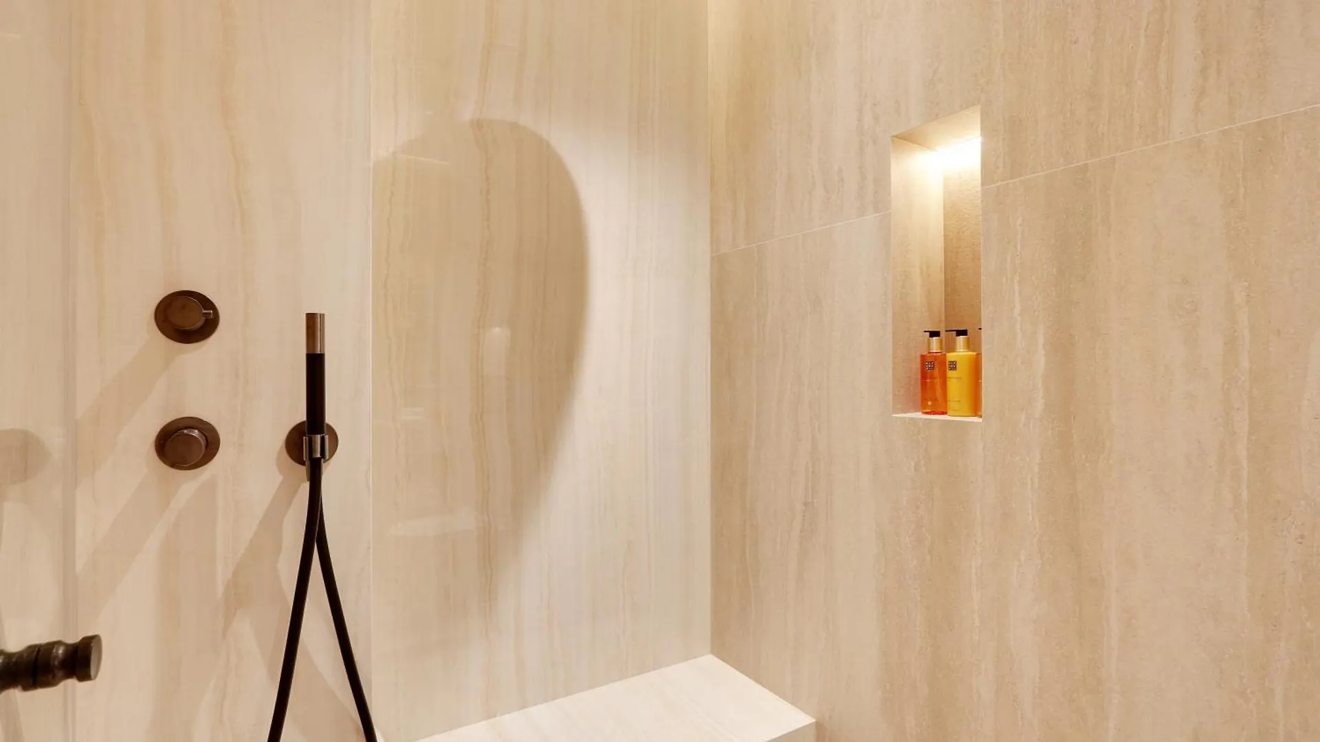 Thelander - Serviced Apartment In Le Marais パリ